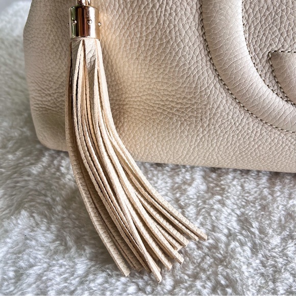 Gucci Soho Leather Shoulder Bag with Tassel Off White Color - Picture 16 of 16